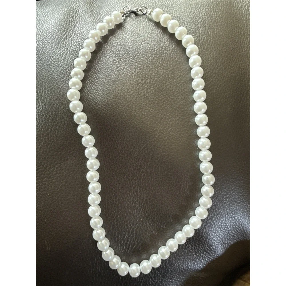 Faux Pearl Single Strand Neckless 17